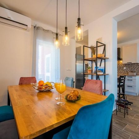 Apartman Paula Kaštela Exterior foto