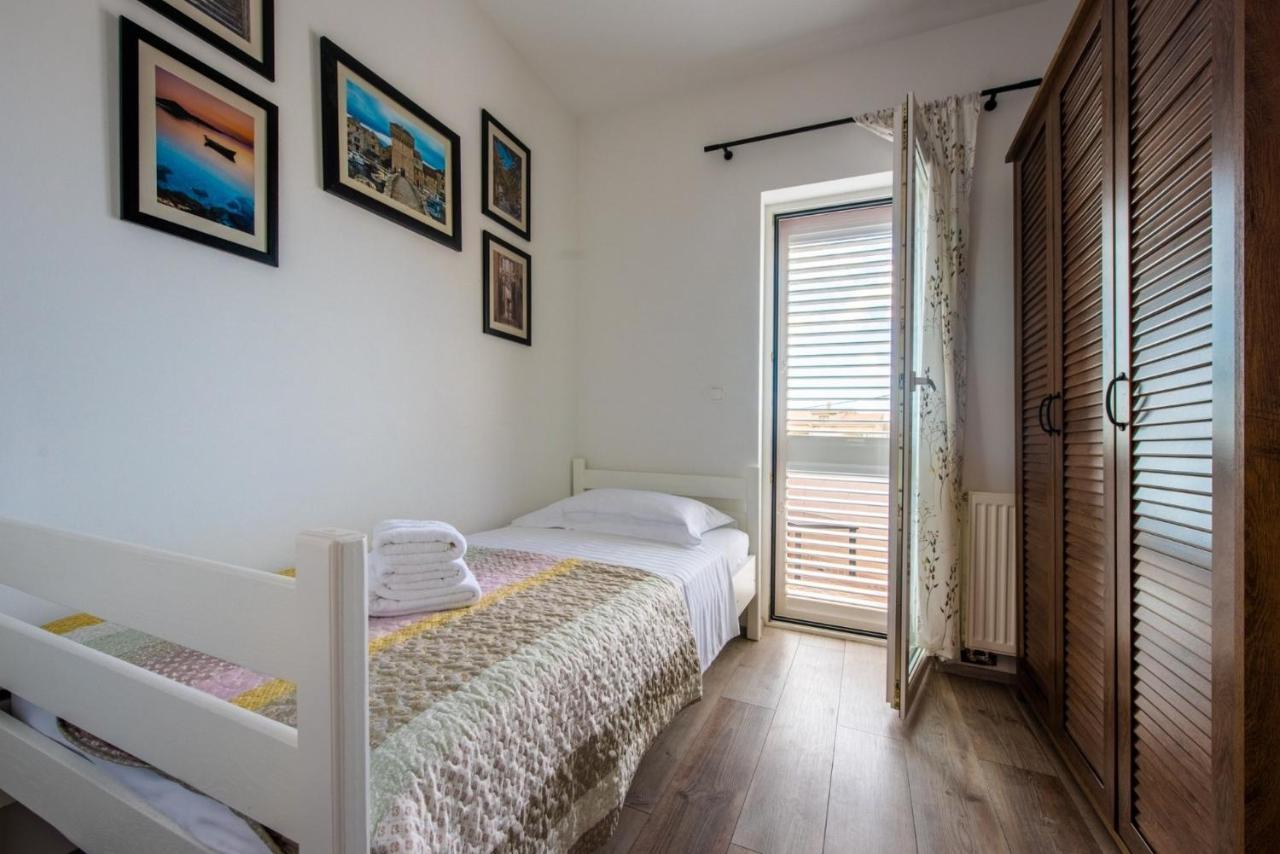 Apartman Paula Kaštela Exterior foto