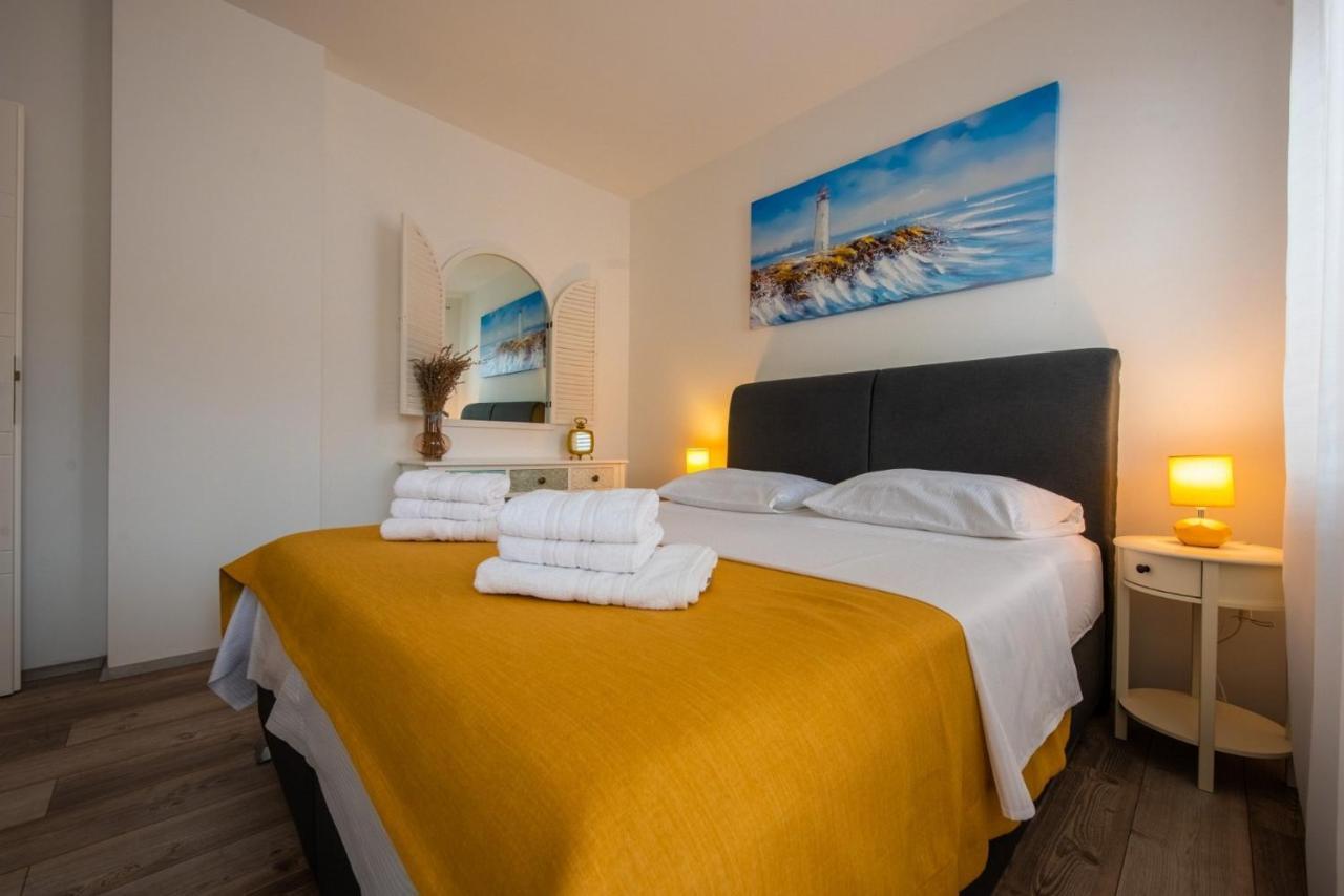 Apartman Paula Kaštela Exterior foto